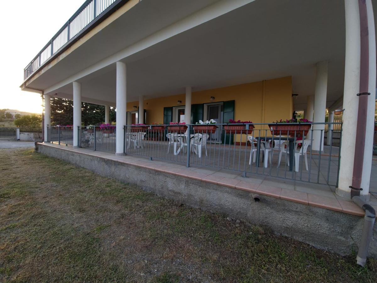 B&B La Petrosa Frascineto Kültér fotó